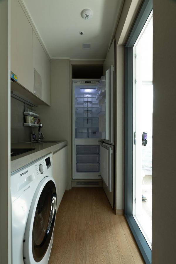 Haeundae Ocean Family Apartment Busan Bagian luar foto